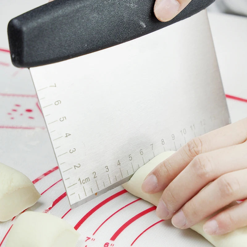 PrepEdge™ Stainless Steel Chef’s Bench Scraper (15 cm)